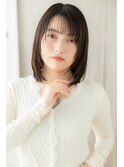 グレーベージュウェットヘア前下がりレイヤーZ戸頭20代30代40代
