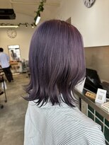 リノ 金山(Rino)&nbsp;デザインカラー/レイヤーカット/ウェットヘア/オリーブベージュ