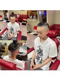 -80's American barber shop-
