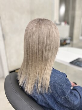 エイト 船橋店(EIGHT) tomi-243 ホワイトグレージュ!