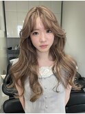 ミルクティーベージュカラーウェーブヘアレイヤーカット