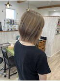 イルミナ シアーベージュ