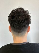マップメンズデザイン(map men's design) スパイラルパーマ ミディアムヘア 波巻きパーマ