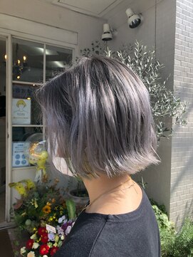 アミュレ(Amule) 大人可愛い小顔ショートボブ　　梅ヶ丘ヘアサロン