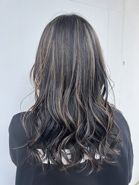 カリーナコークス 原宿 渋谷(Carina COKETH) ハイライト/ダブルカラー/ケアブリーチ/インナーカラー