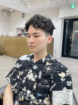 フェイス 石川町 (FACE) アップバングショート