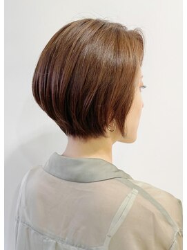 ハートボックス 四谷店(Heart box) くびれのある前下がりショートスタイル