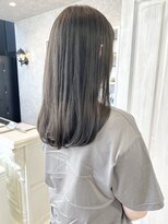 キャアリー(Caary)&nbsp;福山市Caary厚みロングブリーチなし透明感グレージュカラー