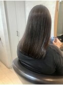 潤つやストレートセミロングスタイル