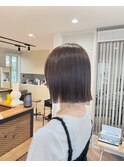 切りっぱなしショートボブ