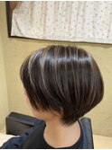 ショートボブ