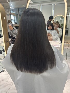 ロンドルピナス 小倉(Lond Lupinus) ブルーブラック/ワイドバング/美髪のススメ/外ハネボブ/北九州