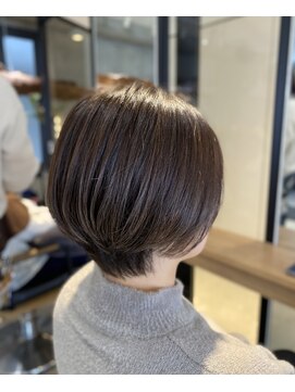 ニーイチイチ(211) ショートボブ/アッシュグレージュ