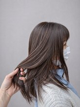 大人女性のうねり・広がり・パサつきに特化した髪質改善で扱いやすい美髪へ導きます