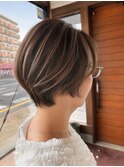 立体感ショートボブハイライト