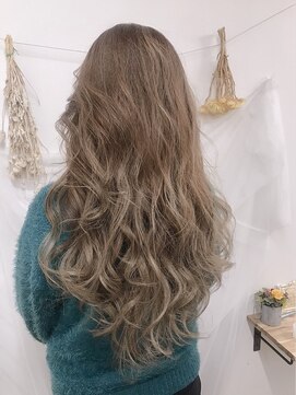 アンベリール 大名(Embellir) ブリーチ 縮毛矯正