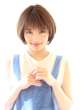 レウナ 外苑前(Reuna) 暗めカラーでも大人可愛く決まる　ひし形ショートボブ