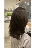 アミィヘアー(Ami Hair)&nbsp;暗髪×グレージュカラー×レイヤーカット