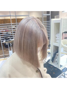 リー 梅田(Lee) ☆Lee梅田茶屋町☆ ホワイトグレージュ