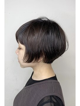 キュー(CUE) エッジーショートボブ