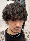 マッシュパーマ波巻きパーマショートウルフ黒髪スパイラル