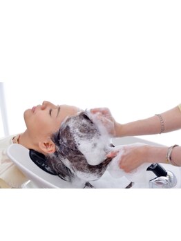 【似合わせカット+スパ★\4200】頭皮ケアで新しい髪を健やかに◇地肌からアプローチし、髪本来の美しさへ！