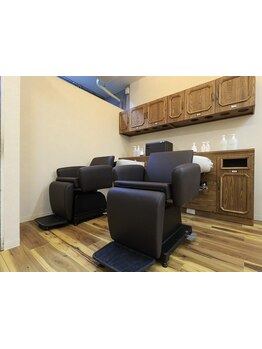 お買い物ついでにフラっと立ち寄れるアットホームな酵素ケアカラー専門店♪【fLat 落合】