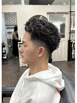 ルクスバイアフィナー(Luxo by Afinar) luxo by afinar 刈り上げハイライトショート