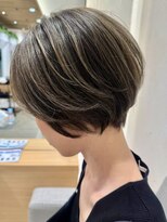 ステアケース 武蔵小杉店(stair:case)&nbsp;ショートボブ大人可愛いショートボブカーキアッシュハイライト
