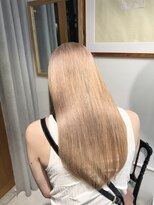 マニア(mania.)&nbsp;ミルクティーベージュハイトーントリプルカラー透明感カラー