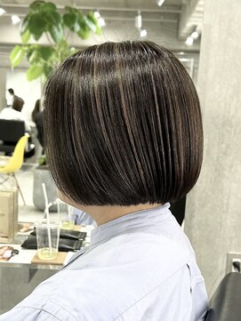 ルイ(ROUIS produced by LUCK 津田沼) 白髪ぼかし/白髪ぼかしハイライト/グレージュ