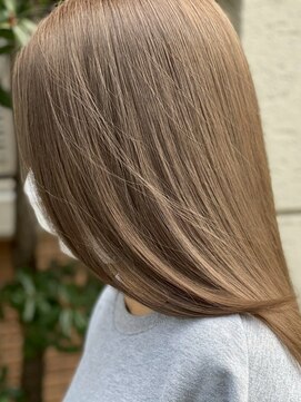 ニフティー(Nifty) 美髪ストレート/抜け感ヘア/ハイトーンベージュ/エイジングケア