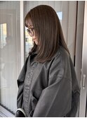 オリーブベージュ