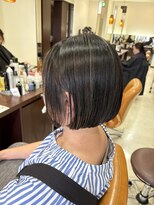 シェール モリオ(chere MORIO)&nbsp;白髪ぼかしハイライトボブ