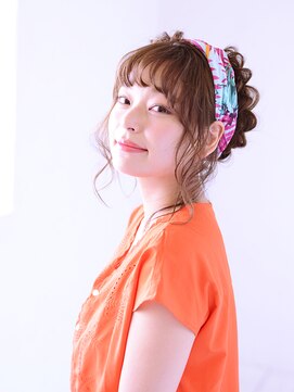 アース オーセンティック 関内店(EARTH Authentic) 編込み×スカーフのエフォートレス・夏アレンジ 【EARTH/A関内】