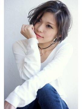 ルモア(RUMOR) Rumor×外国人ショートボブ「グレージュハイライトカラー」