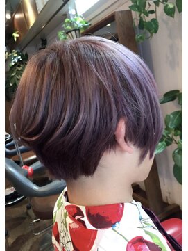 ビヨンドイー(beyond E) ホワイトパープルショート