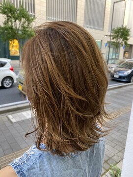 ヘアーアンドメイク ジズー(hair&make zizou) [ミルクティーハイライト]