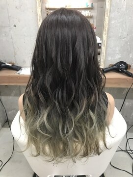 ユッカ エルア 武庫之荘南口(YUCCA elua) 【elua 長田】ベージュ/ブリーチ/グラデーションカラー