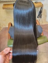 リリアン(Ririan)&nbsp;【橋本】酸性縮毛矯正の最高の艶と手触りを実感してください♪