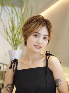 ワン 辻堂(one) ペールベージュ/外ハネボブ/グラデーションカラー/辻堂/辻堂駅