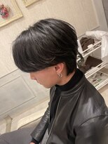 ヘアルーム ルシア(Lucia) リバースセンターパート