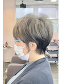 くびれショート×透明感ハイライト