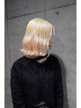 シィーム(cime) 抜きっぱなしブロンド ハイトーン