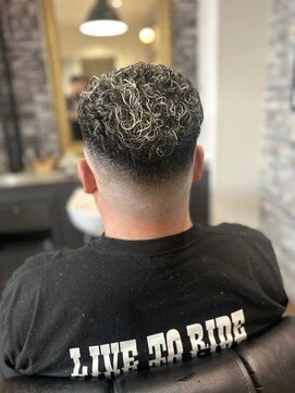 バーバーブロス(BAR BER bro's) 極道パーマ