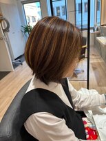 ブロッサム 上尾店(Blossom) 冬艶髪◎白髪ぼかしハイライト40代50代美人見せボブ