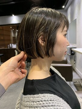 バロウ(BURROW) ショートボブ