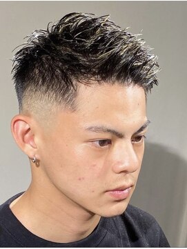 ドルクス 日本橋(Dorcus) スパイキーフェードショート