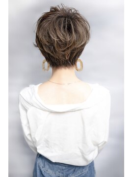 レスピア 銀座中央通り店(Respia) 大人ショートレイヤースタイル【銀座】