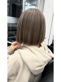 透明感ベージュ/切りっぱなしボブ